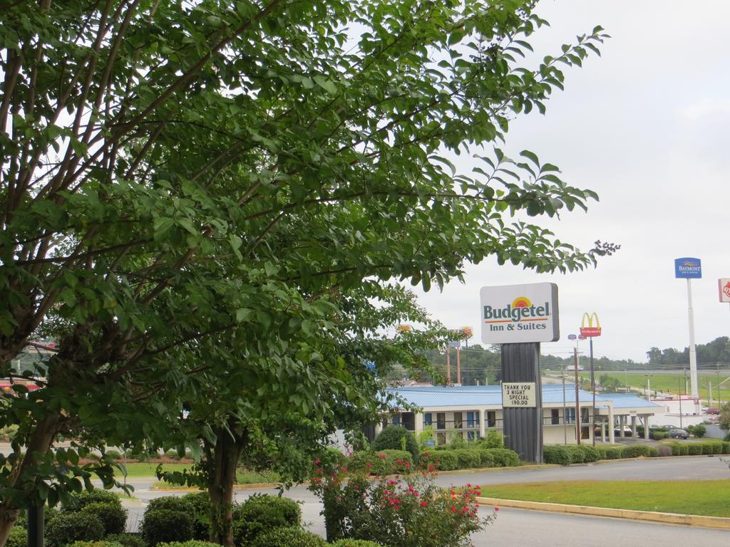 Budgetel Inn & Suites Macon Exteriör bild