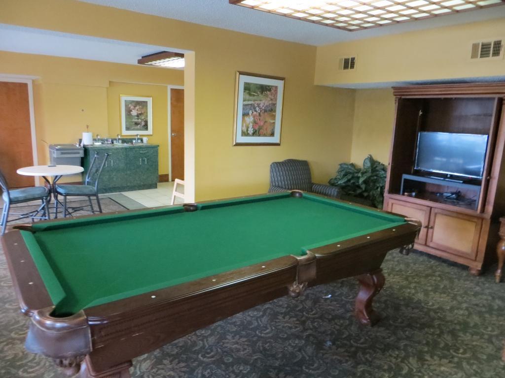 Budgetel Inn & Suites Macon Exteriör bild