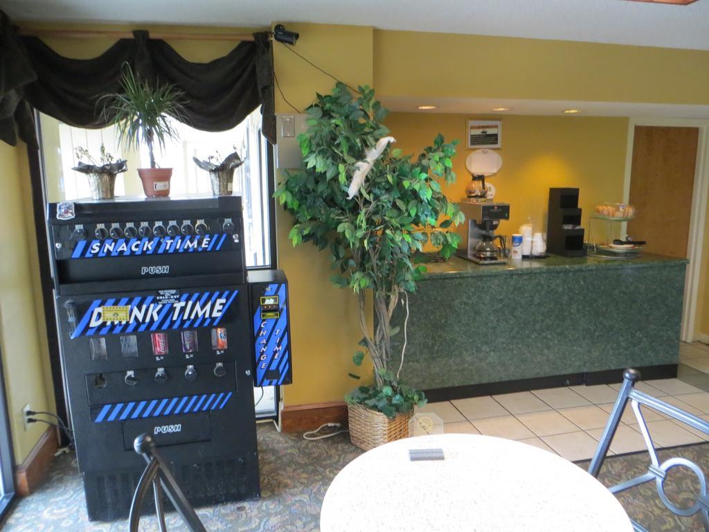 Budgetel Inn & Suites Macon Exteriör bild