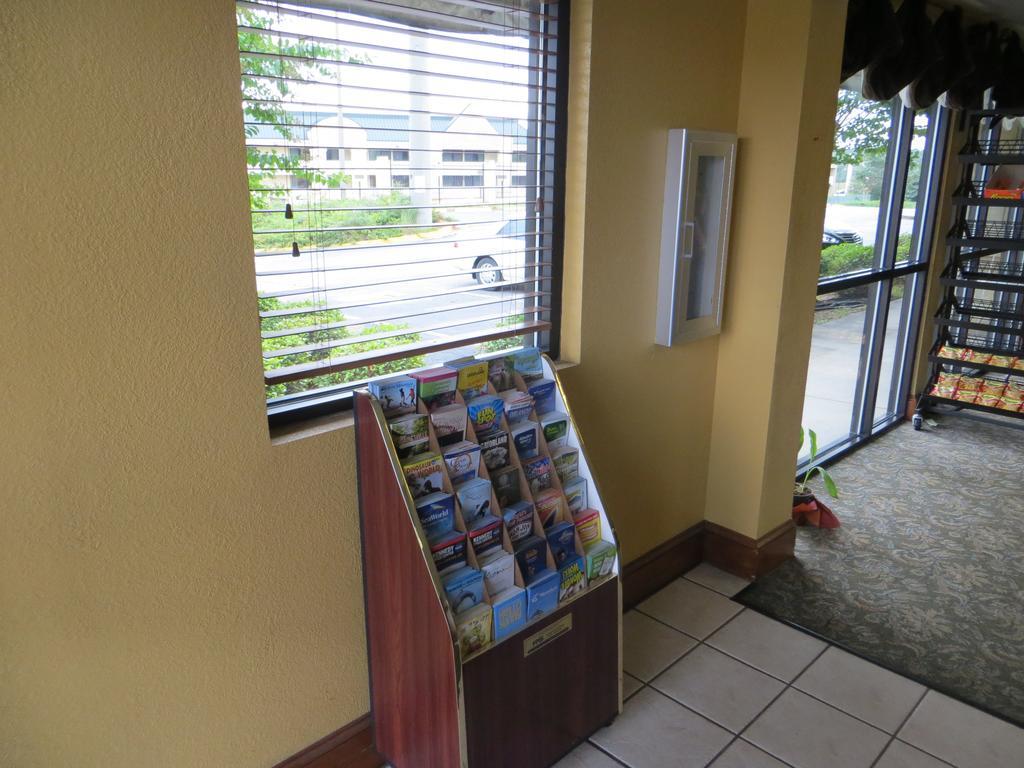 Budgetel Inn & Suites Macon Exteriör bild