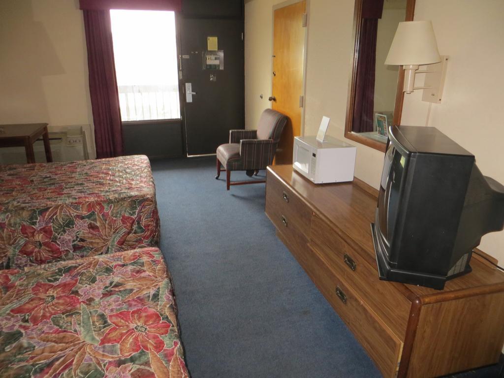 Budgetel Inn & Suites Macon Exteriör bild