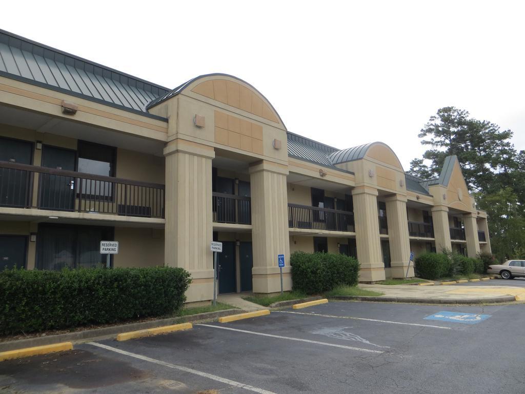 Budgetel Inn & Suites Macon Exteriör bild