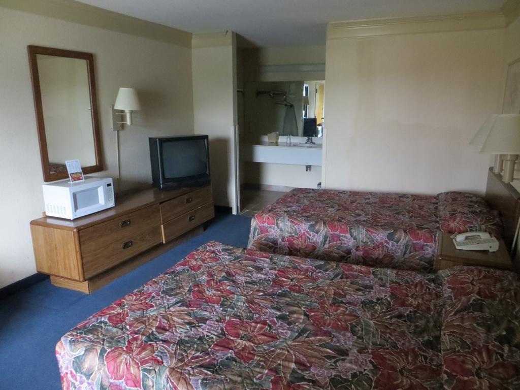 Budgetel Inn & Suites Macon Rum bild