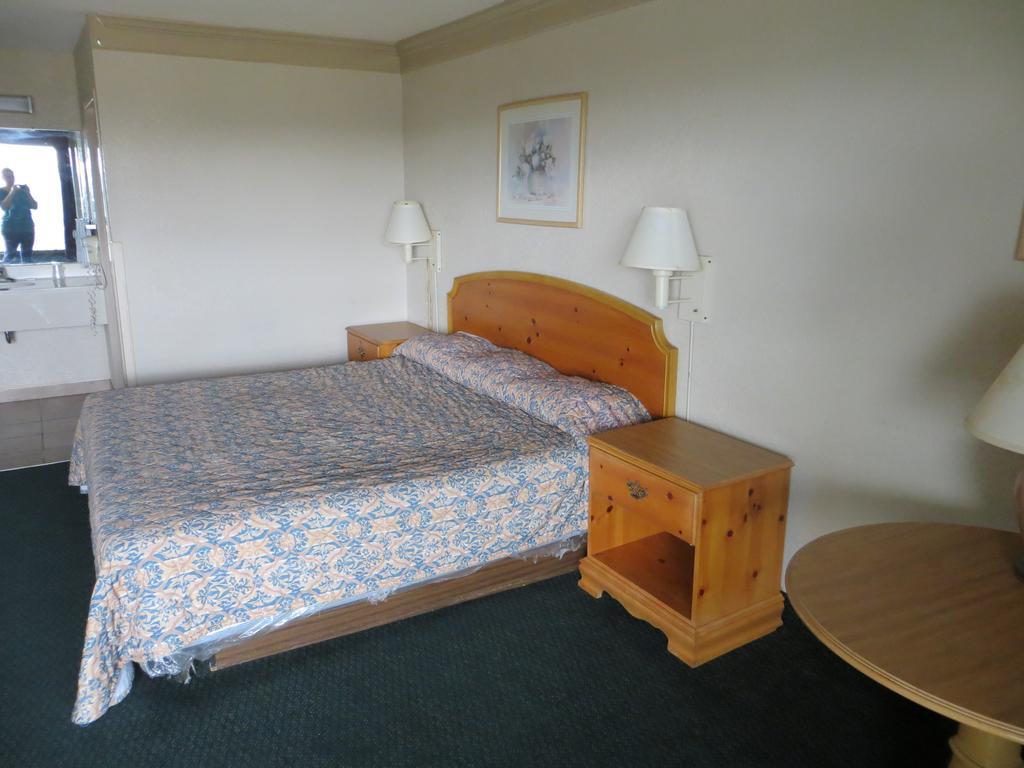 Budgetel Inn & Suites Macon Rum bild