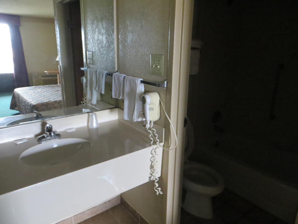 Budgetel Inn & Suites Macon Rum bild